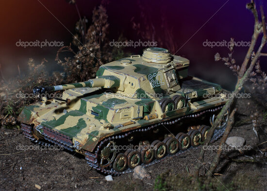 Diorama eines Sturmgeschütz III im Bau auf einer Werkbank